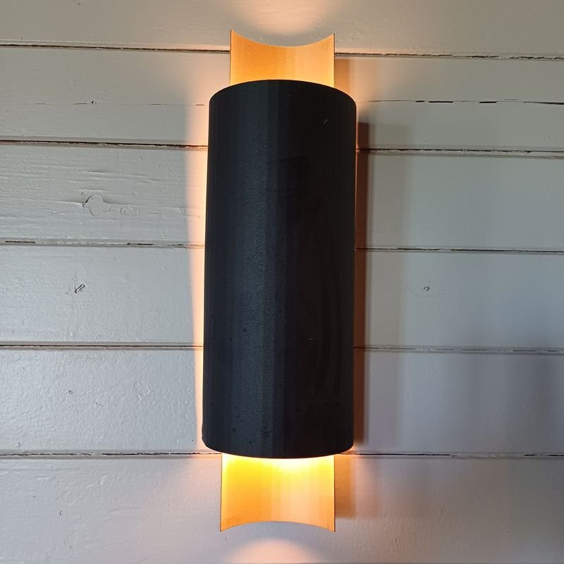 Luminarias de metal con iluminación en pared - imagen 3