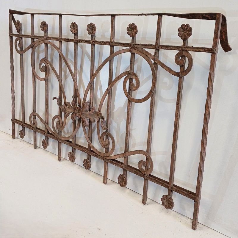 Item 900096 - Image 1