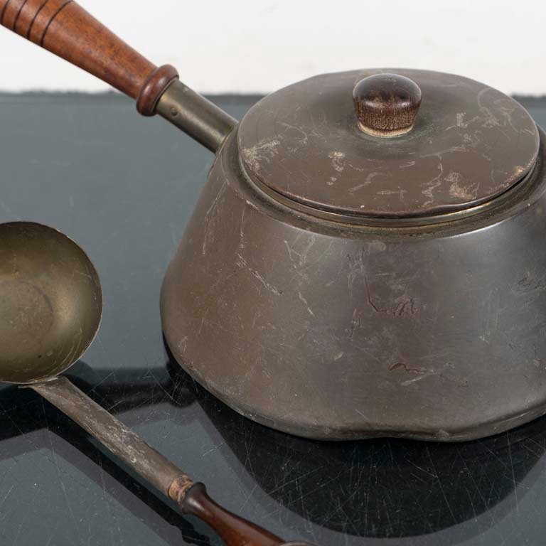Vajilla de cobre y madera - Olla y cucharas - imagen 2
