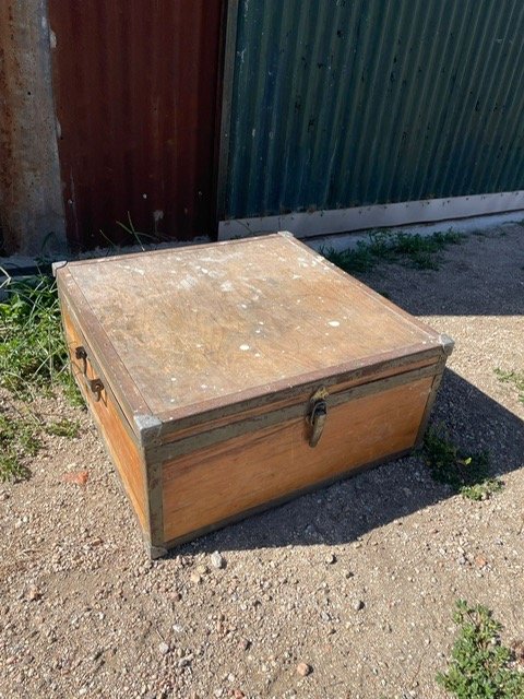 Caja de madera antigua con tapa - imagen 3