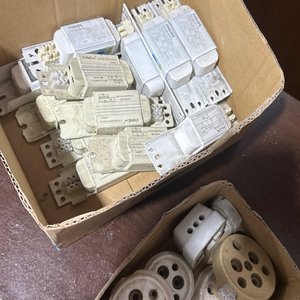 Lote anterior: Lote de Balastos y Portalamparas Eléctricos
