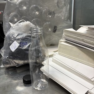 Pack de Embalaje: Botellas Plásticas, Papel Aluminio y Cajas de Cartón - imagen 3