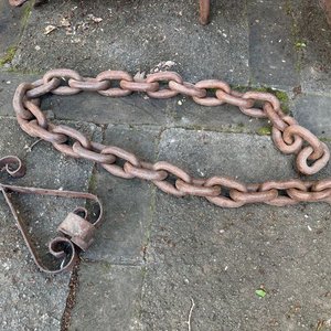 Estructura de Máquina de Coser Singer Antigua y Piezas de Hierro - imagen 5