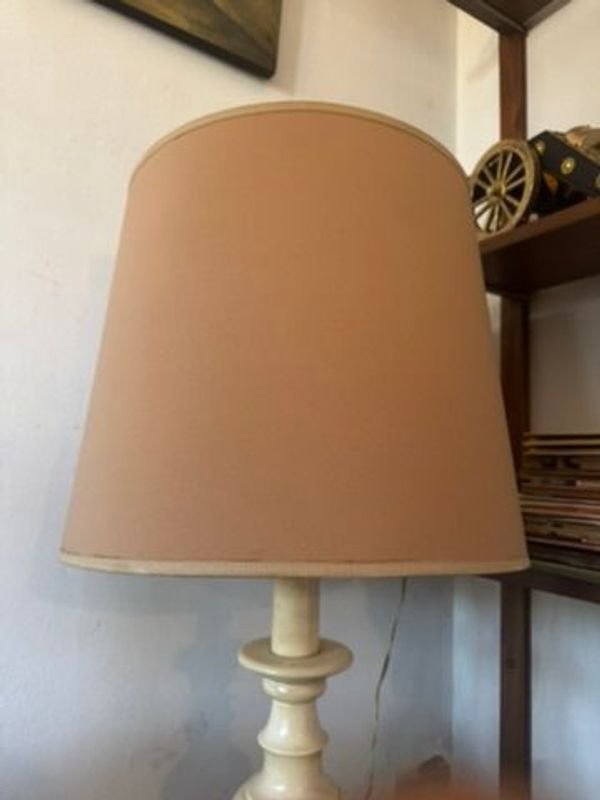 Lámpara de mesa en madera con pantalla de papel - imagen 4