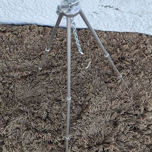 Trípode Desmontable Metálico para Camping con Cadena y Gancho - imagen 3