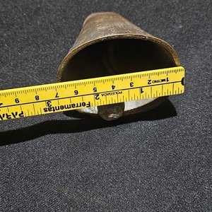 Cencerro Antiguo de Bronce con Martillo - imagen 3