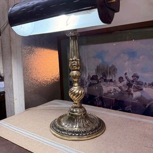 Lámpara de Escritorio Antigua de Bronce Macizo con Pantalla Metálica - imagen 2