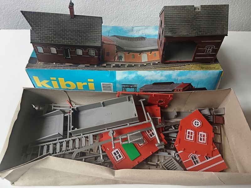 Item 895390 - Image 1