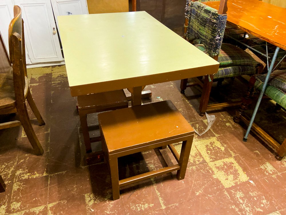 Mesa y Sillas de Comedor Rústicas