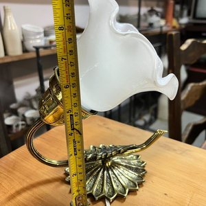 Lámpara de Mesa Bronce y Vidrio Opalino Estilo Hoja - imagen 3