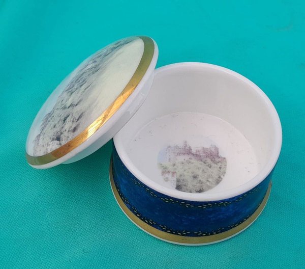 Pequeño alhajero coleccionable de porcelana con escena campestres y castillos - imagen 2