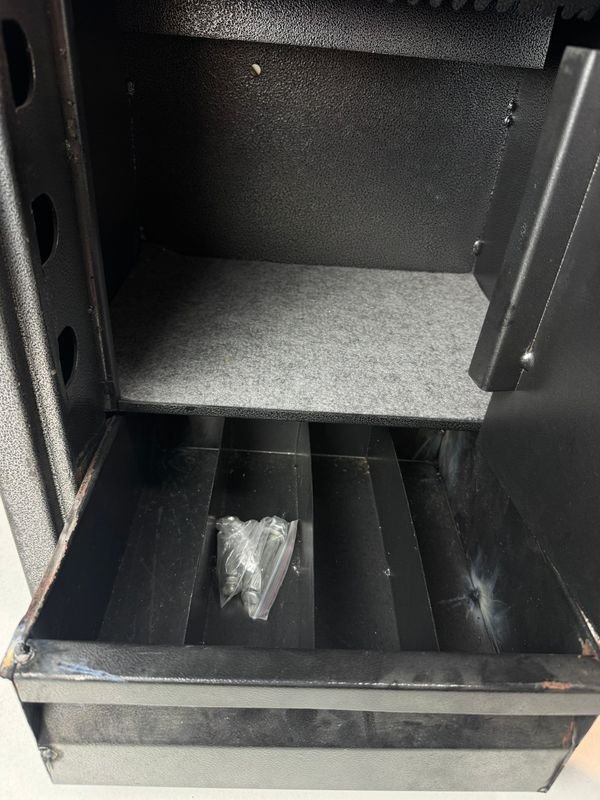 Buzonera con caja fuerte en impecable estado - imagen 8