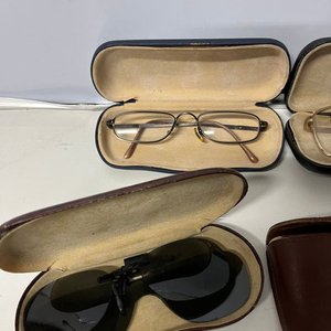 Lote de 9 Pares de Lentes y Estuches Variados - imagen 4