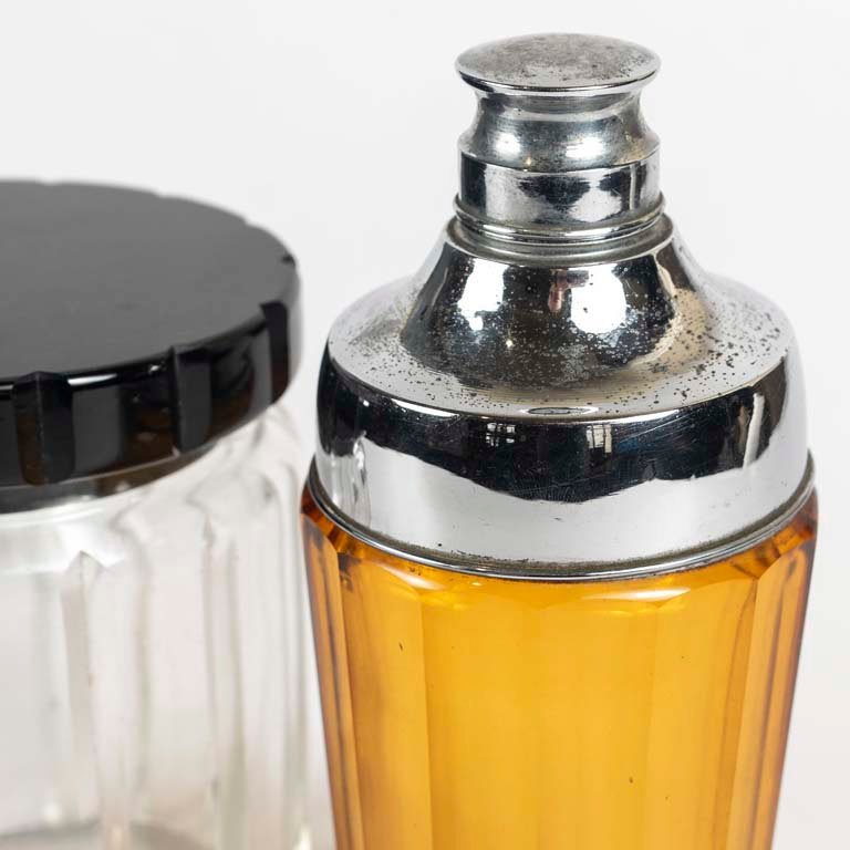 Coctelera y frasco de cristal con diseño y accesorios - imagen 2