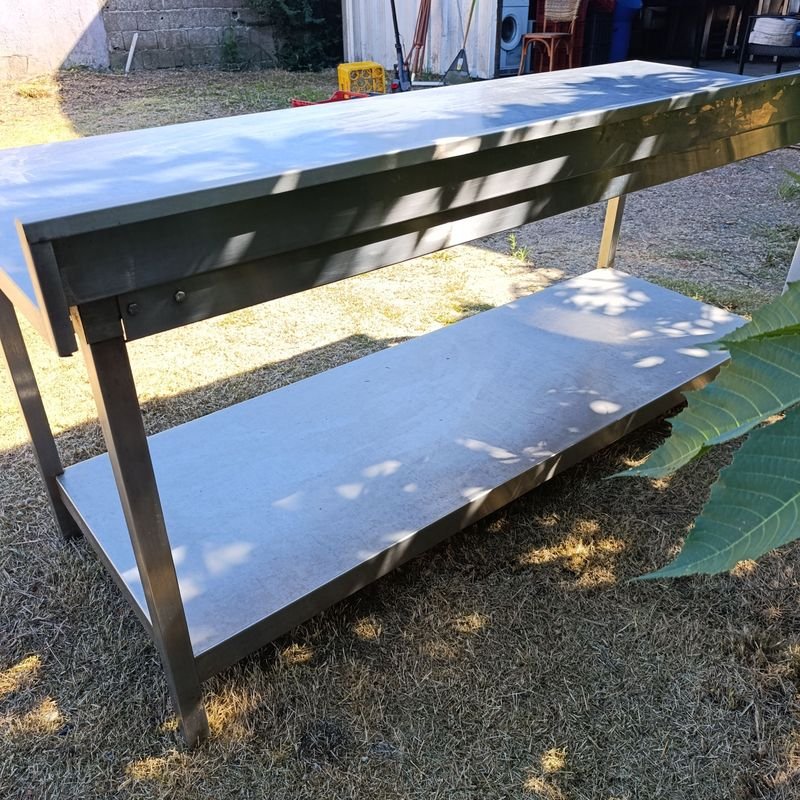 Mesa de Acero Inoxidable con Estante Inferior - imagen 5