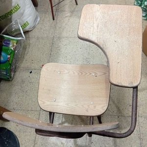 Silla Escolar o de Academia con Pizarrón Lateral, Madera y Metal - imagen 4