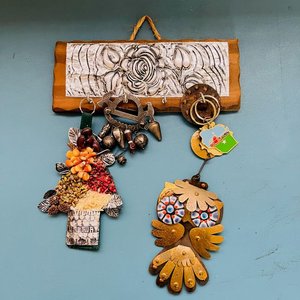 Llamador de ángeles, portallaves, llaveros y portalápices - imagen 3