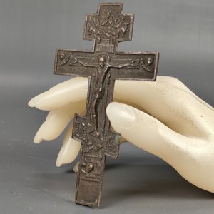 Crucifijo ortodoxo ruso en bronce, Medida: 11.5cm alto  - imagen 9