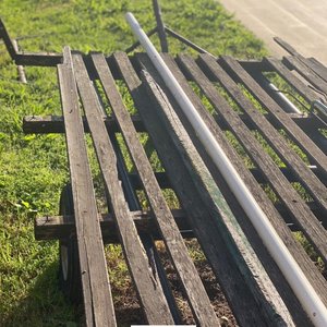 Lote siguiente: Carro de Madera Rústico para Carga