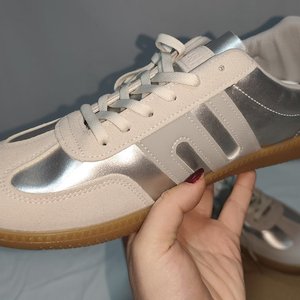 Zapatillas Deportivas Plateadas Eco Cuero Náutico Talle 44 - imagen 3