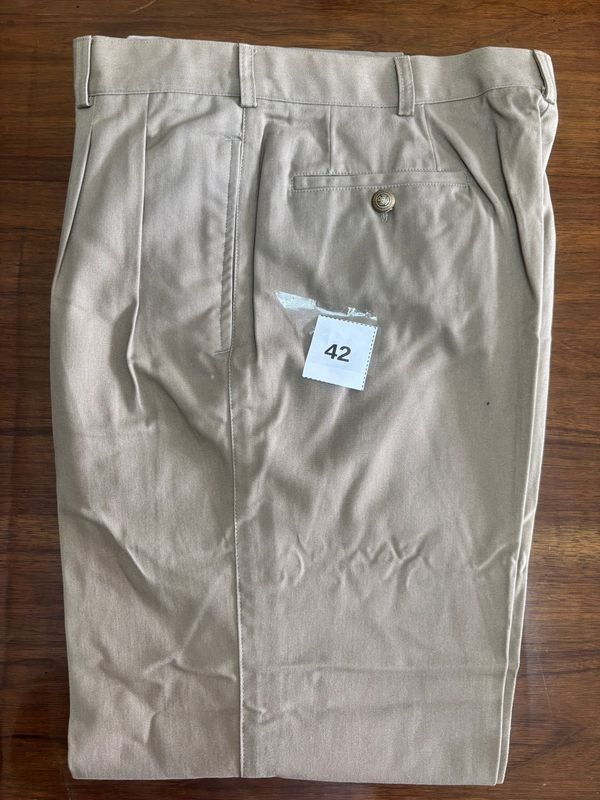Pantalón de Gabardina Talle 40 Marca Stilo Uomo Color Beige