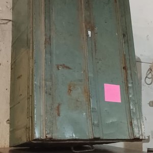 Lote siguiente: Caja Metálica Antigua Verde Estilo Militar