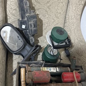 Lote siguiente: Lote de Farol, Espejo y Herramientas Varias