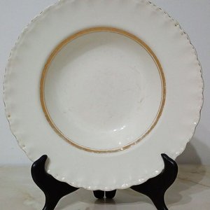 Lote siguiente: Plato Hondo Vintage Loza Inglesa Grindley England Cream Petal Borde Dorado 1930