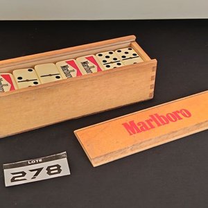 Antiguo Juego de Dominó Marlboro en Caja de Madera - imagen 2