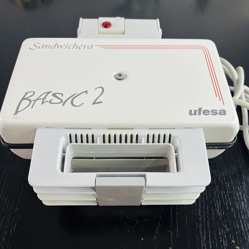 Electrodomésticos en venta: Sandwichera, Tostadora, Abridor y Licuadora - imagen 2