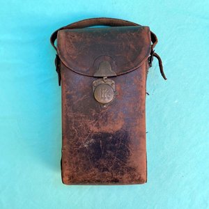 Años 30´s. Cámara americanda de fotos Kodak con fuelle. Excelente estado, estuche de cuero original. 1A  AUtographic Kodak Junior  . Eastman Kodak Co. Rochester NY. USA - imagen 9