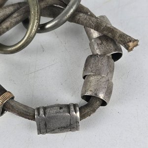 Pasadores y Argollas de Platería Criolla con Detalles en Cuero y Metal - imagen 4