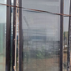 Lote anterior: Mampara Fija DVH Aluminio Negro con Veneciana Interna 114x220cm