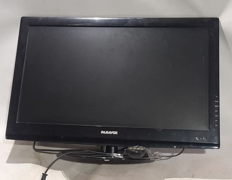 Televisor LED Panavox de 26 Pulgadas con Control Remoto