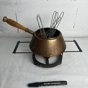 Set de Fondue en Bronce con Soporte y Pinchos - imagen 2