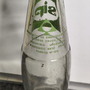 Botella Antigua de Vidrio "Sip" - Industria Uruguaya - imagen 2