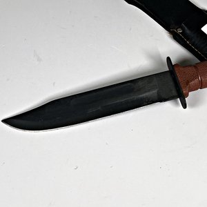 Cuchillo de Supervivencia con Hoja Negra de 18 cm y Vaina - imagen 4