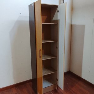 Placard de Dormitorio con Puertas Madera Clara y Laterales Oscuros - imagen 3