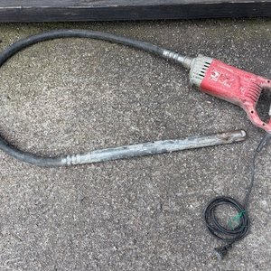 Lote siguiente: Vibrador de Hormigón Eléctrico Funcionando