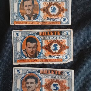 Colección Antigua de 3 Billetes "Mangos" Futbolísticos de 1934 - Fábrica La Veneciana - imagen 1