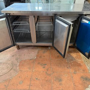 Bajo Mostrador Refrigerado Acero Inoxidable 3 Puertas 180x70x86cm - imagen 4