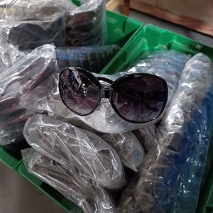 Lote siguiente: Lote de Lentes de Sol para Mujer