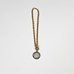 Pulsera de Oro 18k con Medallita Religiosa, Diamantes y Zafiros Azules - imagen 2