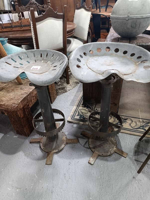 Asientos de Bar Estilo Tractor con Base de Diferencial