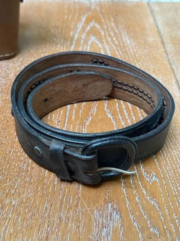 Lotes de cintos y estuches de cuero en excelente condición - imagen 5