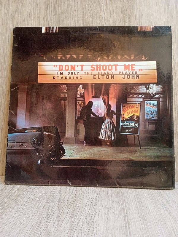 Lote anterior: Vinilo de Elton John - Don't Shoot Me I'm Only Trying to Help