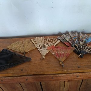 Lote siguiente: Lote de Abanicos Antiguos Decorados y de Encaje