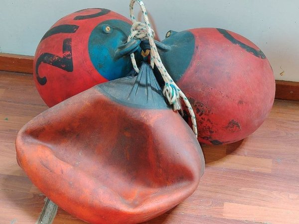 3 Bolas Defensas Náuticas Rojas y Azules