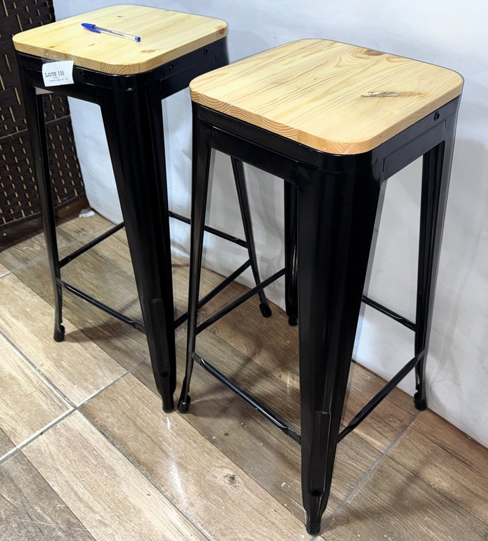 Lote de 2 Banquetas Altas Estilo Bar Tolix con Asiento de Madera