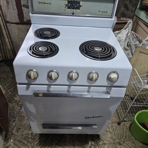 Lote anterior: Cocina Eléctrica Antigua Westpoint Deluxe